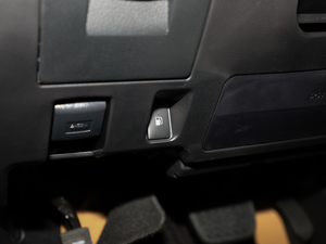 20182.0T (q)A 7 п؅^(q)