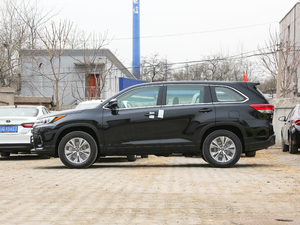 2018款2.0T 两驱精英版 7座 正侧（左）