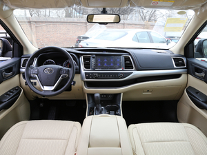 2018款2.0T 两驱精英版 7座 内饰全景