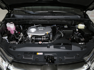 2018款2.0T 四驱尊贵版 7座 国VI 发动机