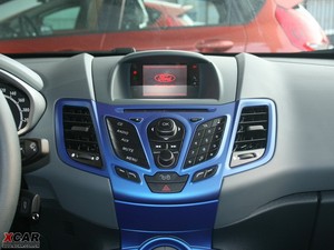 2009款两厢 1.5L 手动运动版 中控台