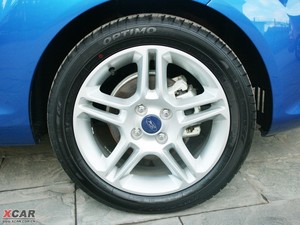 2009款两厢 1.5L 手动运动版 轮圈