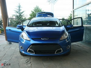 2009款两厢 1.5L 手动运动版 车门全开