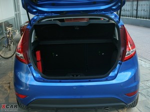 2009款两厢 1.5L 手动运动版 行李厢空间