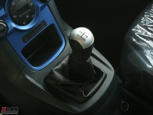 2009款两厢 1.5L 手动运动版 换挡杆