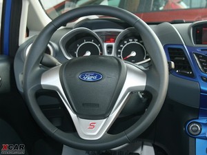 2009款两厢 1.5L 手动运动版 方向盘