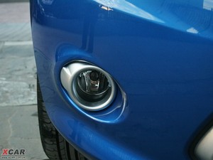 2009款两厢 1.5L 手动运动版 前雾灯