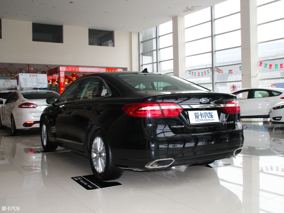 2018ţ EcoBoost 245 r V