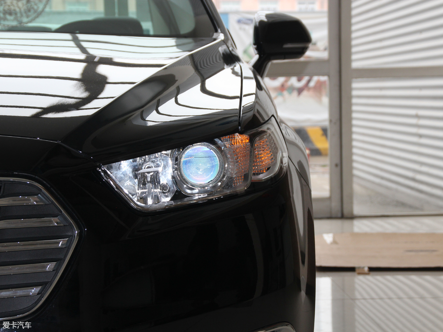 2018ţ EcoBoost 245 r V