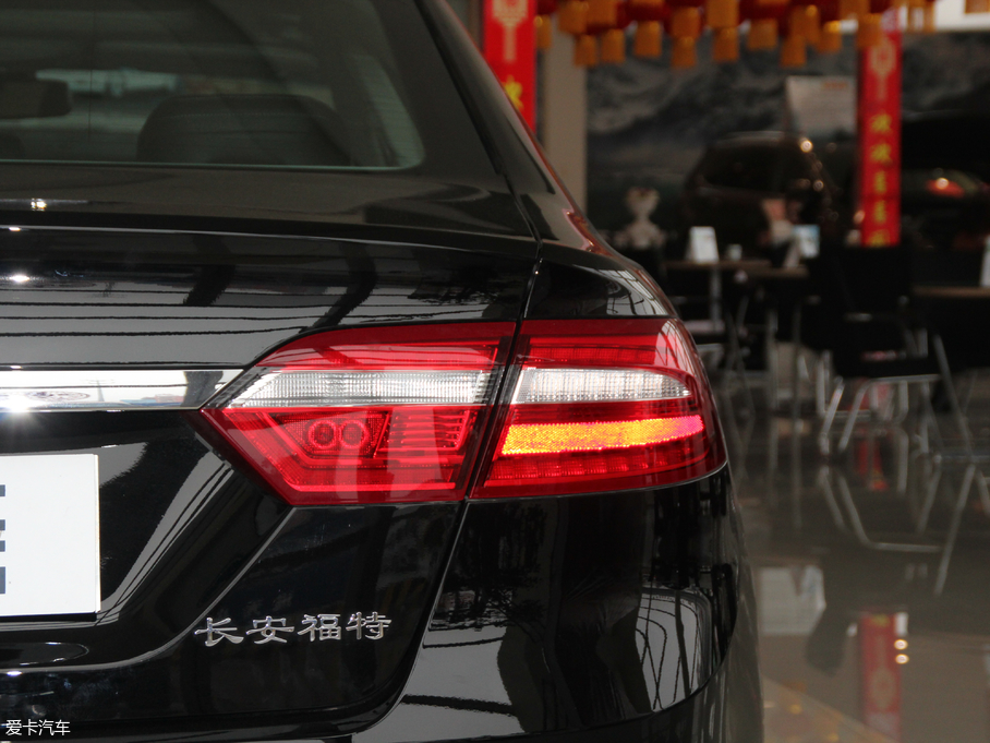 2018ţ EcoBoost 245 r V