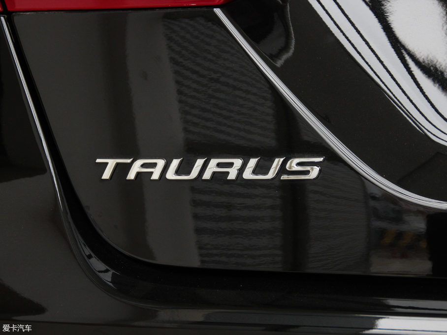 2018ţ EcoBoost 245 r V