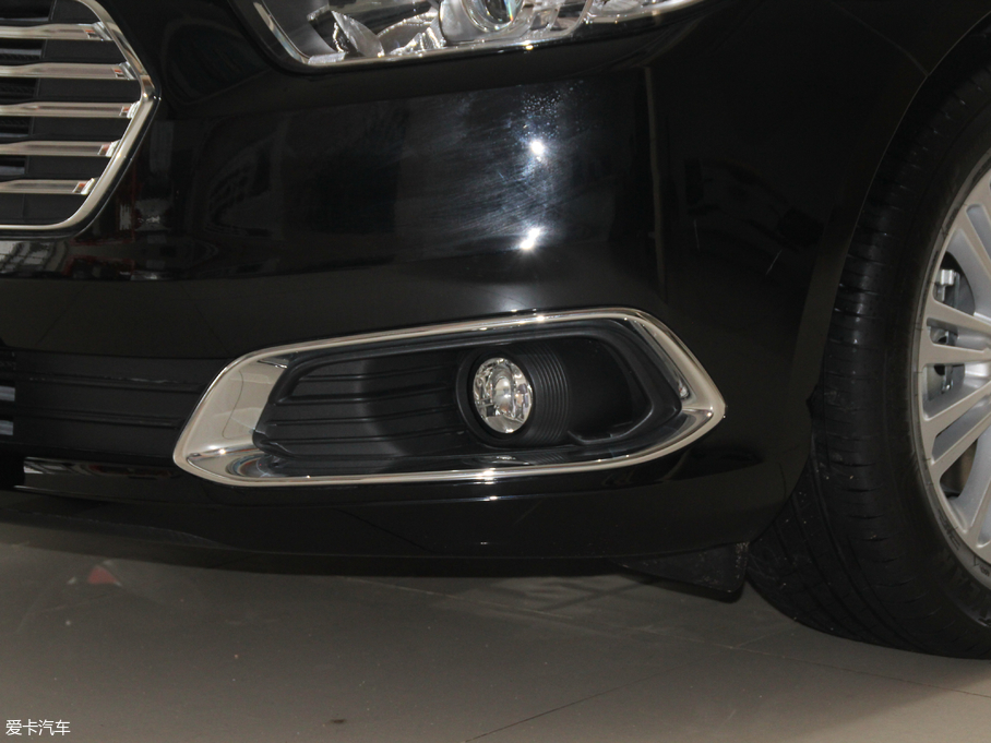 2018ţ EcoBoost 245 r V