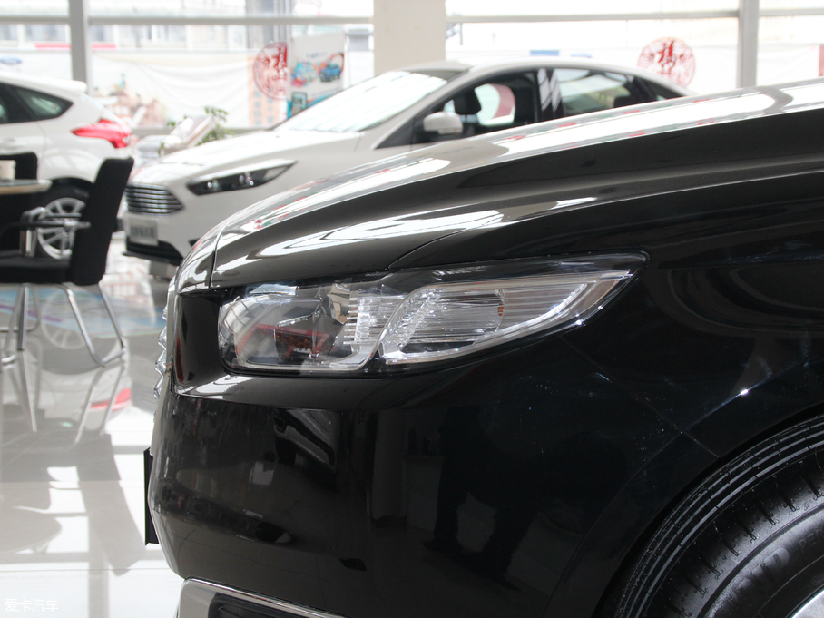 2018ţ EcoBoost 245 r V