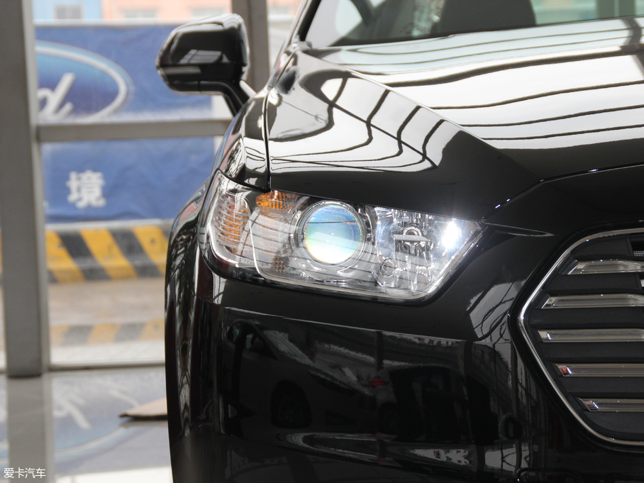 2018ţ EcoBoost 245 r V