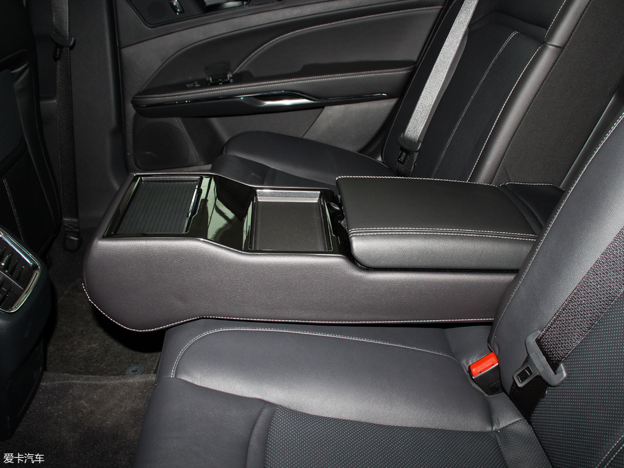 2018ţ EcoBoost 245 r V