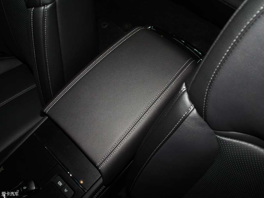 2018ţ EcoBoost 245 r V