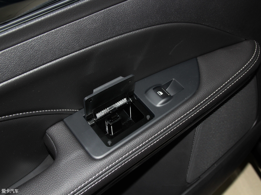 2018ţ EcoBoost 245 r V