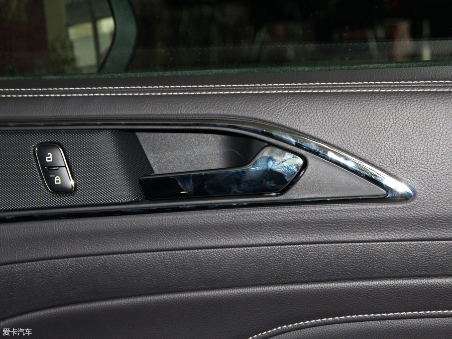 2018ţ EcoBoost 245 r V