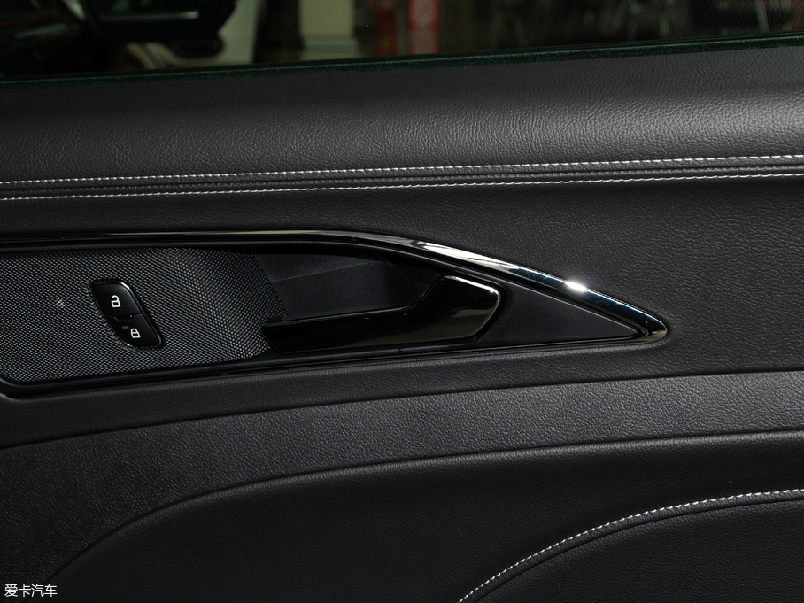 2018ţ EcoBoost 245 r V