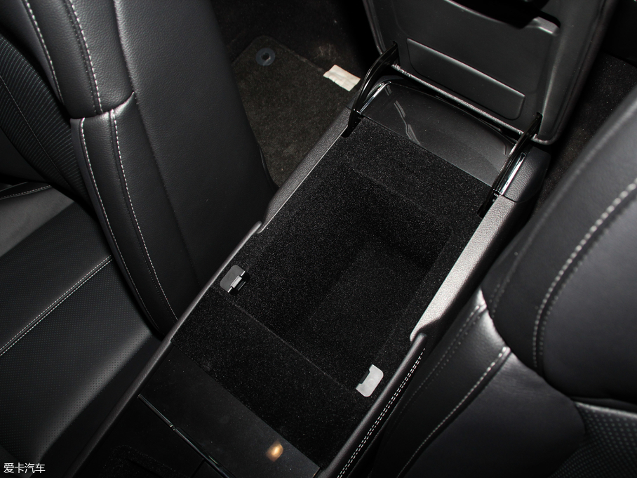 2018ţ EcoBoost 245 r V