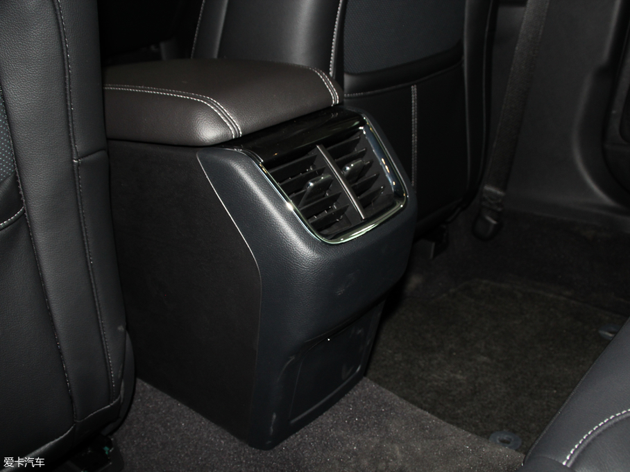 2018ţ EcoBoost 245 r V