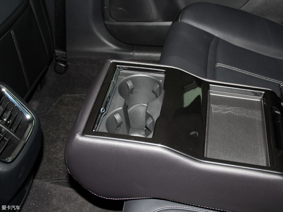 2018ţ EcoBoost 245 r V