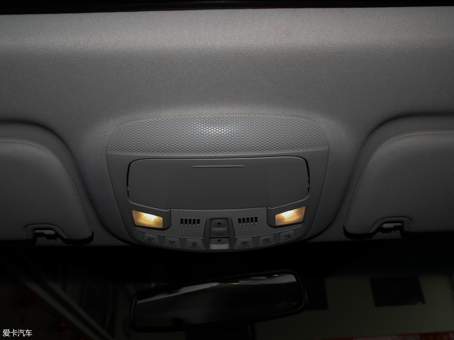 2018ţ EcoBoost 245 r V