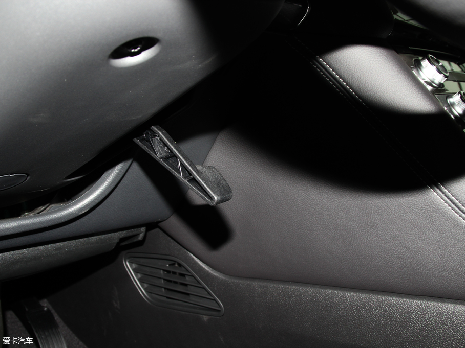 2018ţ EcoBoost 245 r V