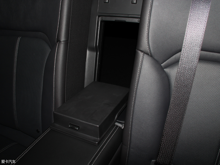 2018ţ EcoBoost 245 r V