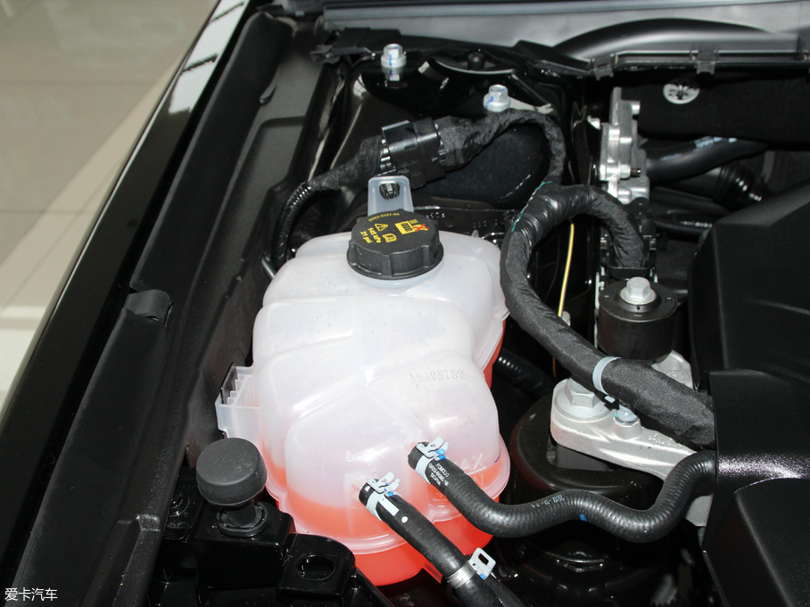 2018ţ EcoBoost 245 r(sh) V