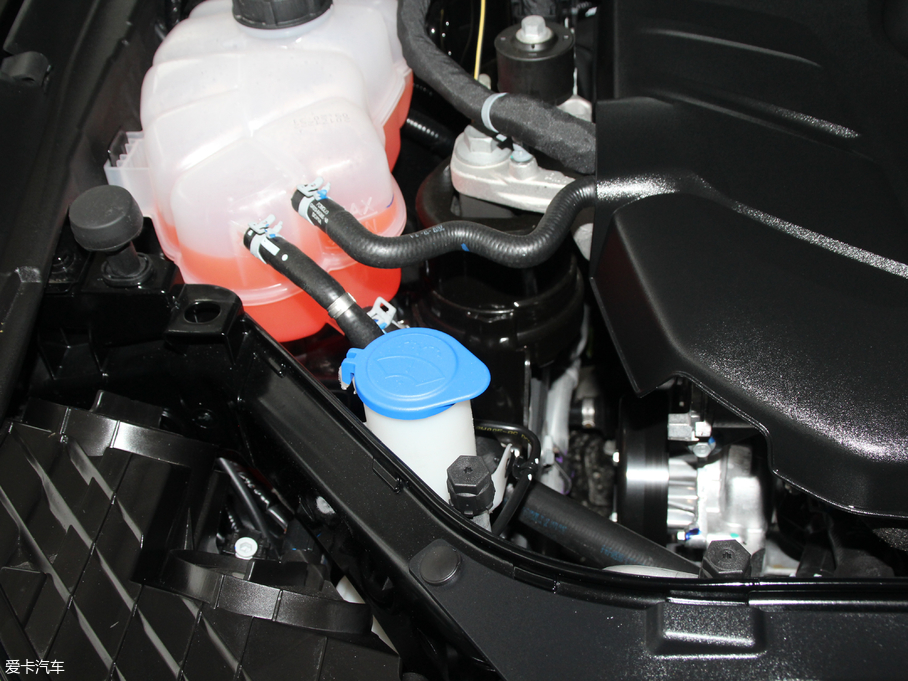 2018ţ EcoBoost 245 r(sh) V