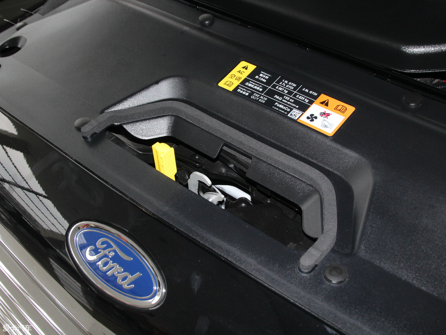 2018ţ EcoBoost 245 r V