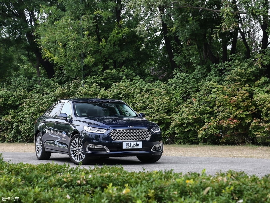 2018ţ EcoBoost 245 LTD V