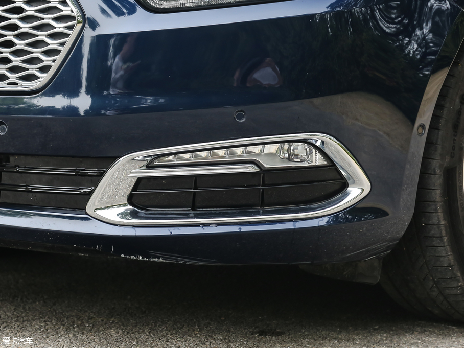 2018ţ EcoBoost 245 LTD V