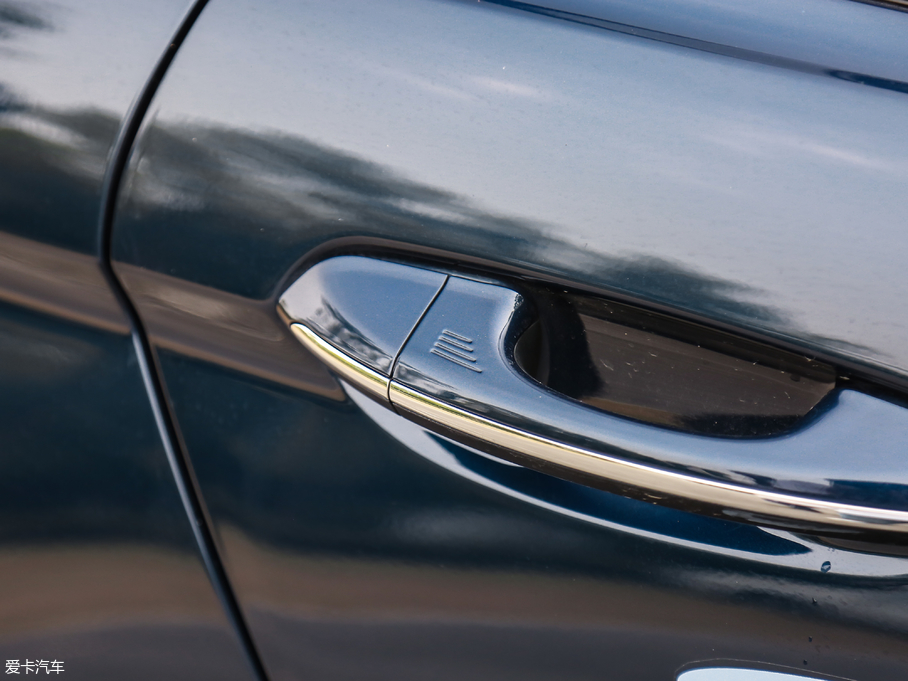 2018ţ EcoBoost 245 LTD V