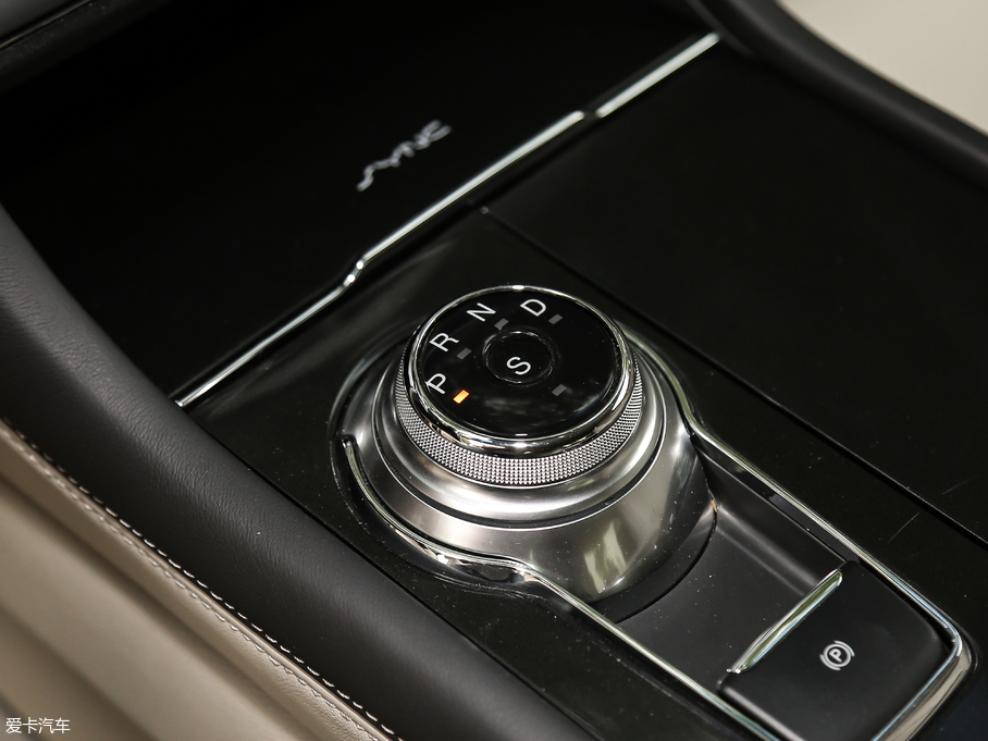 2018ţ EcoBoost 245 LTD V