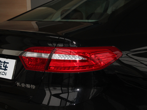 2018EcoBoost 245 r V ^