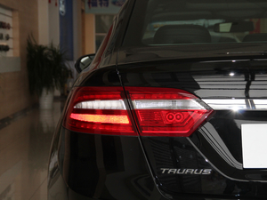 2018EcoBoost 245 r V ^