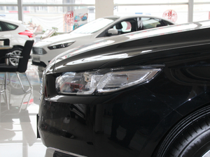 2018EcoBoost 245 r V ^