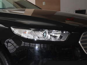 2018EcoBoost 245 r V ^