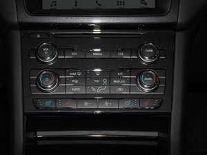 2018EcoBoost 245 r V {{