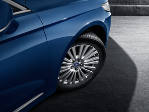 2018EcoBoost 245 Cognac؄e V ^