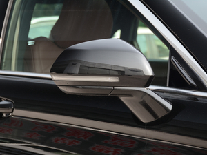 2018EcoBoost 245 Cognac؄e V ^