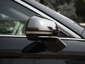 2018EcoBoost 245 Cognac؄e V ^