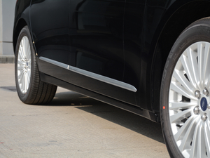 2018EcoBoost 245 Cognac؄e V ^