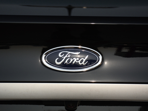 2018EcoBoost 245 Cognac؄e V ^