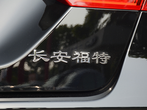 2018EcoBoost 245 Cognac؄e V ^