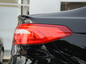 2018EcoBoost 245 Cognac؄e V ^