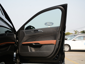 2018EcoBoost 245 Cognac؄e V g