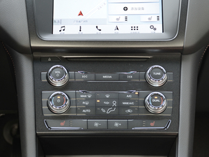 2018EcoBoost 245 Cognac؄e V {(dio)(ji)